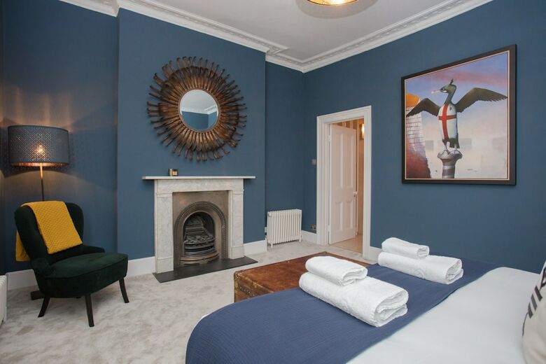 4 Bedroom House Next To Primrose Hill