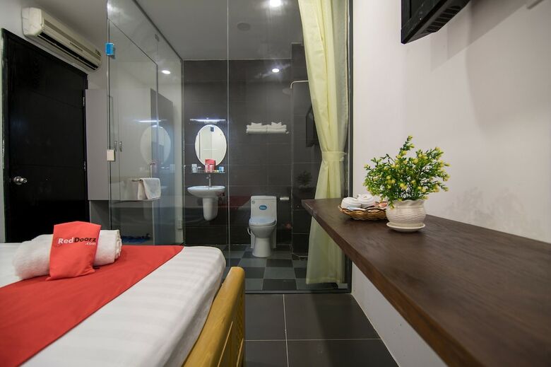 Hotel Reddoorz Plus Near Hoang Van Thu Park 2
