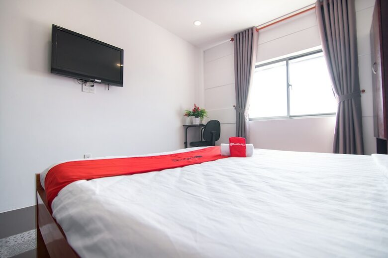 Hotel Reddoorz Plus Near Hoang Van Thu Park 2