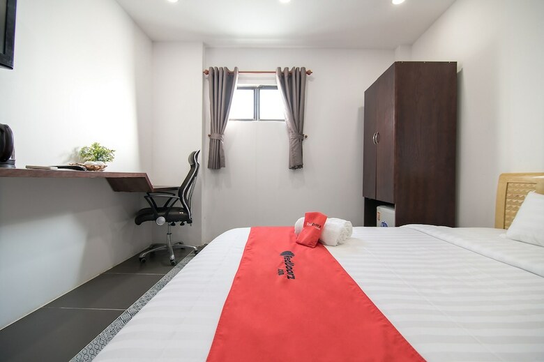 Hotel Reddoorz Plus Near Hoang Van Thu Park 2
