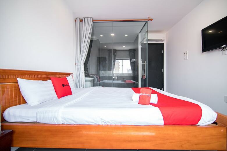 Hotel Reddoorz Plus Near Hoang Van Thu Park 2