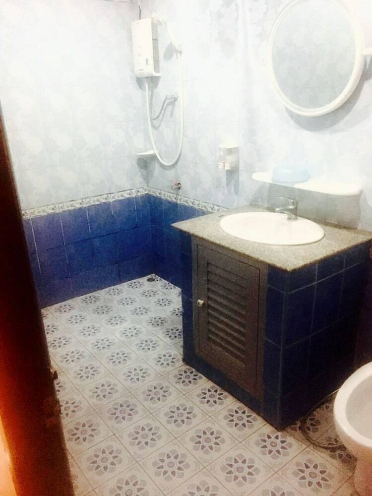 Nakhonesack Hotel III