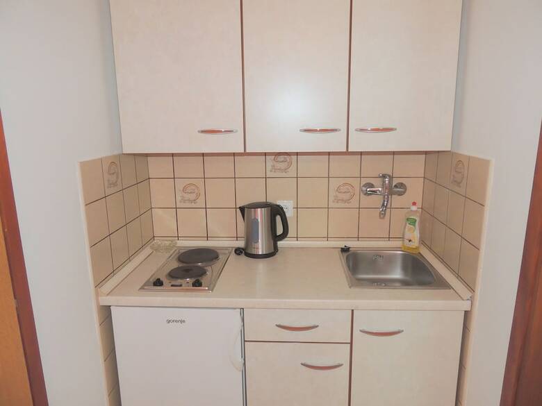 Hotel Apartment And Rooms Brzac