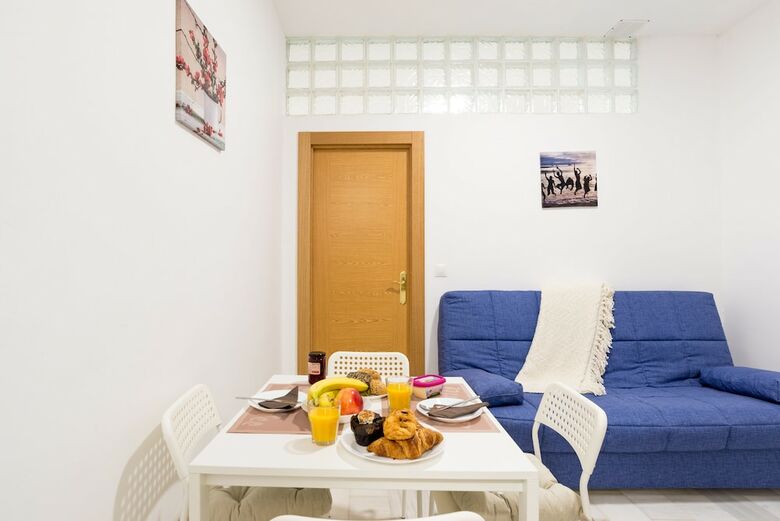 Hostal Ol� Hostels Malaga Zambrano