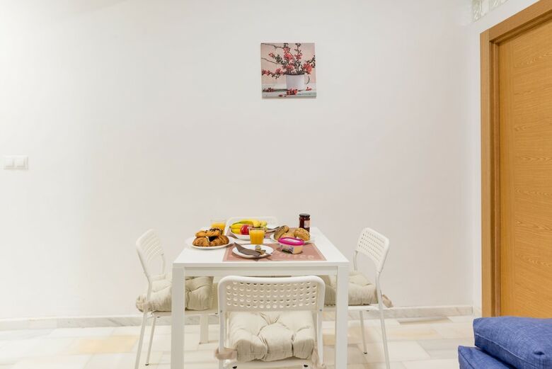 Hostal Ol� Hostels Malaga Zambrano