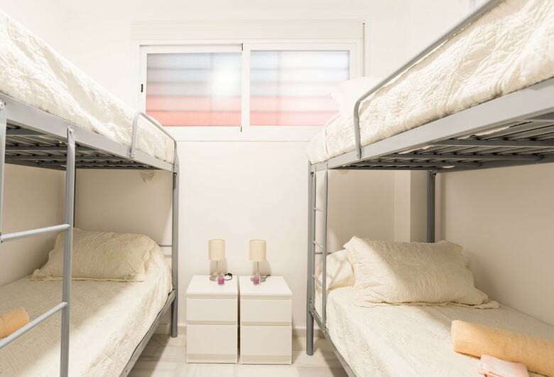 Hostal Ol� Hostels Malaga Zambrano