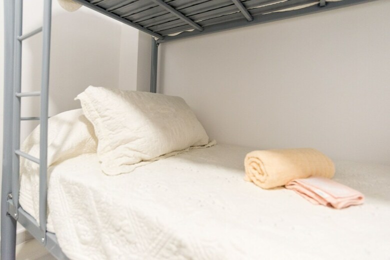Hostal Ol� Hostels Malaga Zambrano