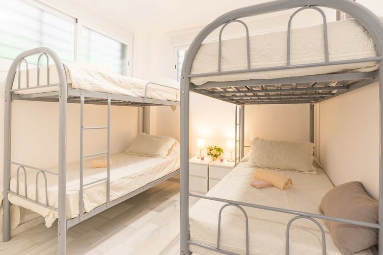 Hostal Ol� Hostels Malaga Zambrano