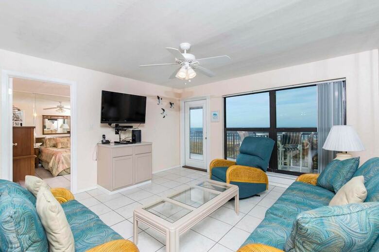 Saida I Condominium 404