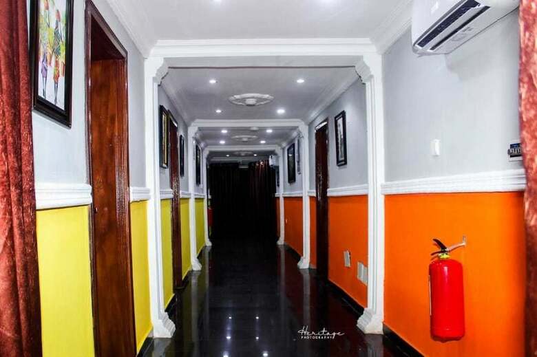House Eleven Hotels And Apartments