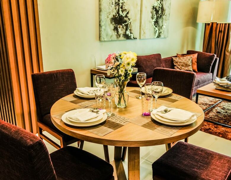 Luxury Condo 904 At The Padgett Place