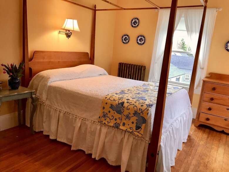 Bed & Breakfast The Belmont Inn
