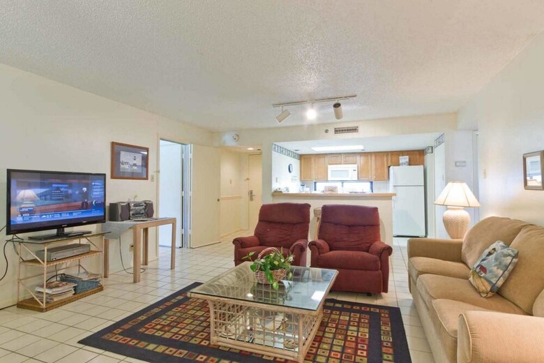Saida Royale Condominium 9044-45