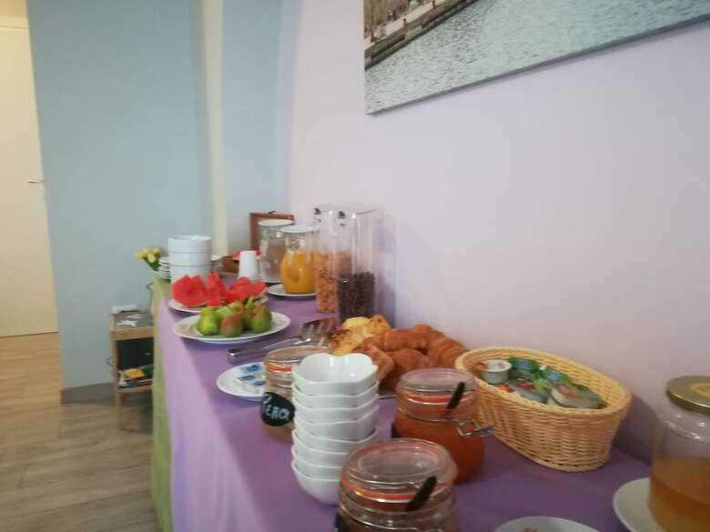 Hotel Leol� Guesthouse And Breakfast