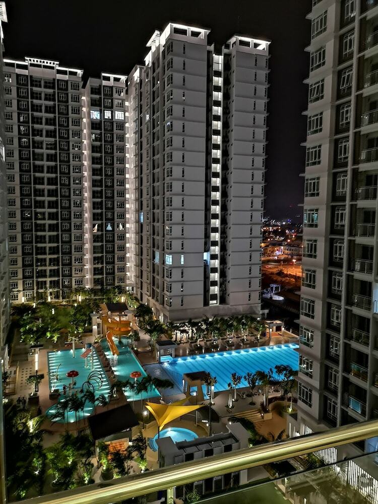 Apartamentos J&j Vacation Home @ Parkland Residences