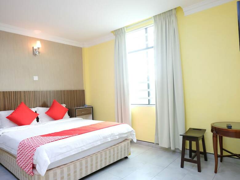 Oyo 653 Green World Hotel