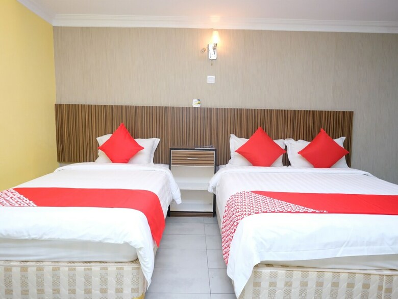 Oyo 653 Green World Hotel