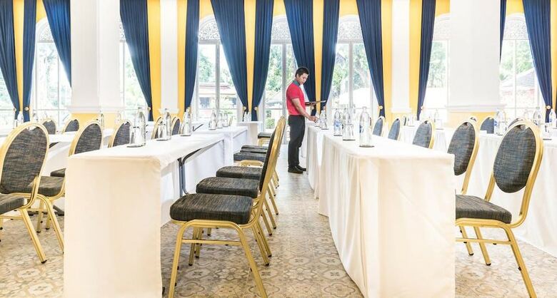 Chiangkhong Teak Garden Riverfront Hotel
