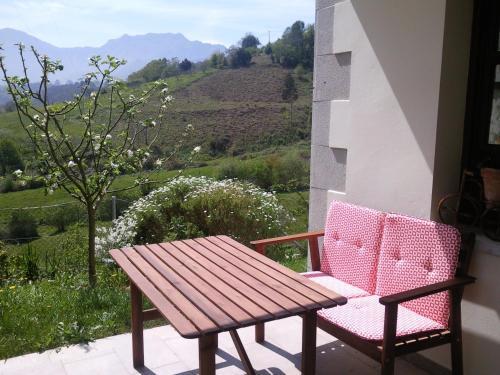 Apartamentos Rurales La G�ertona