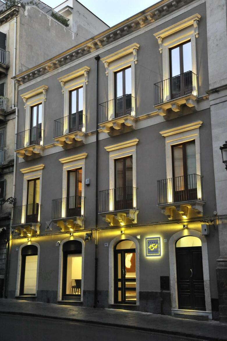 Hotel Etnea 454   Catania Luxury Rooms