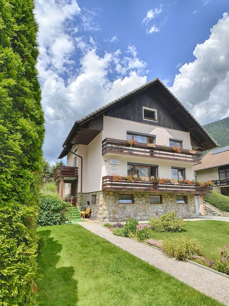 Hotel Apartments & Rooms Banich