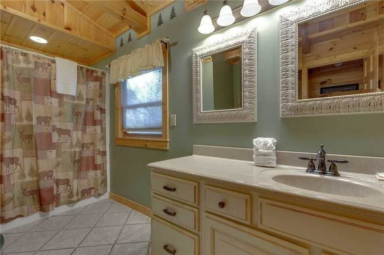 Lookout Lodge - Five Bedroom Cabin