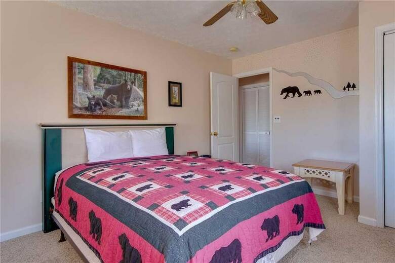 Smoky Mountain Mist - Four Bedroom Cabin