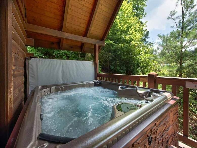 Big Sky Cabin - Two Bedroom Cabin