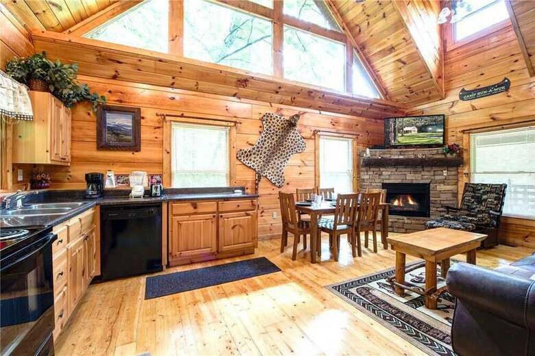 Cabin Of Dreams - Three Bedroom Cabin
