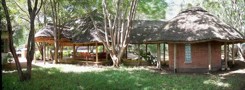 Posada Simbamwenni Lodge And Camping