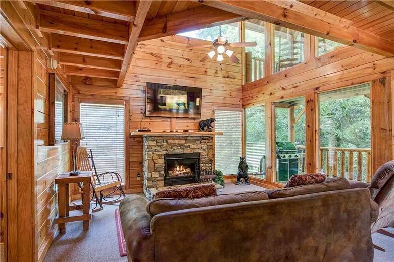 Creekside Romance - One Bedroom Cabin