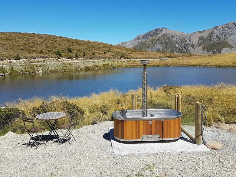 Cabana Lake Stella Mountain Retreat