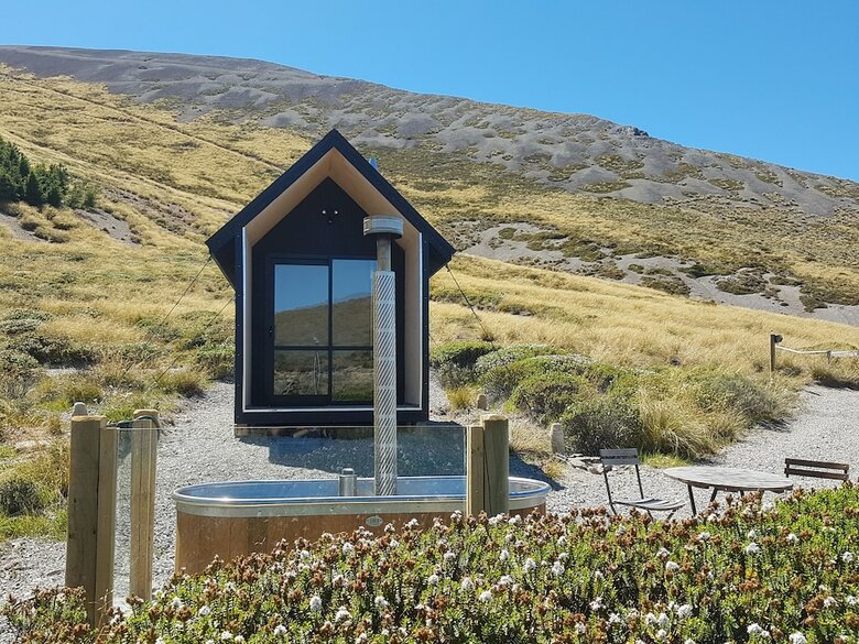 Cabana Lake Stella Mountain Retreat