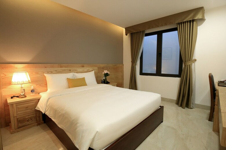 Sunny Ocean Hotel & Spa