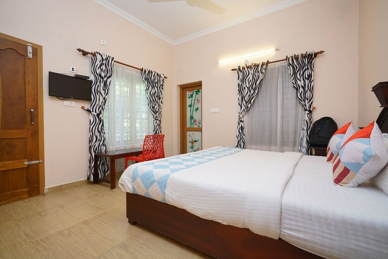 Hotel Oyo 23359 Home Elegant 2bhk Munnaar Bypass