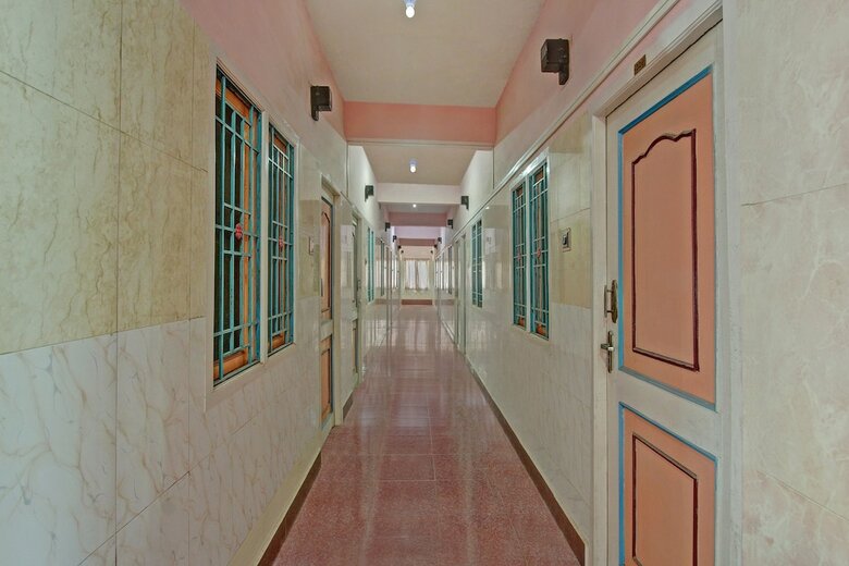 Hotel Oyo 23672 Annai Residency