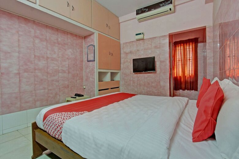 Hotel Oyo 23672 Annai Residency