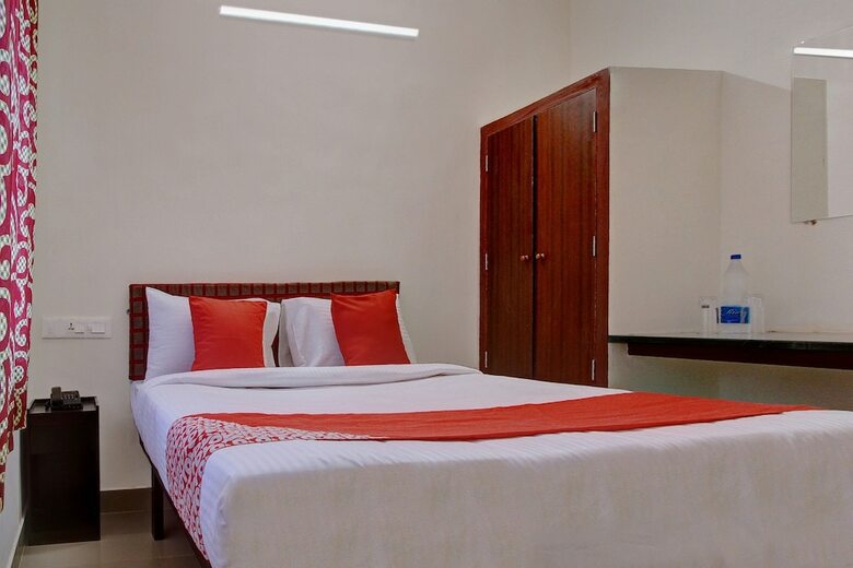 Hotel Oyo 24301 Century Park