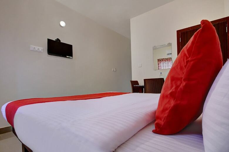 Hotel Oyo 24301 Century Park