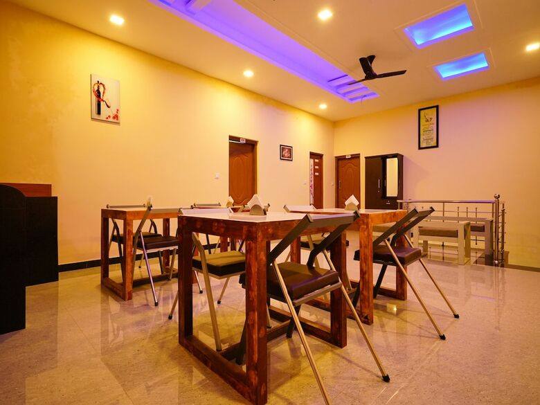 Apartamentos Oyo 16630 Home Cocoa Tree Residency