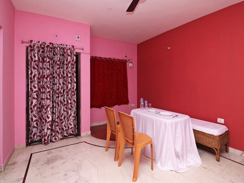 Hotel Oyo 7111 Fanindra Guest House