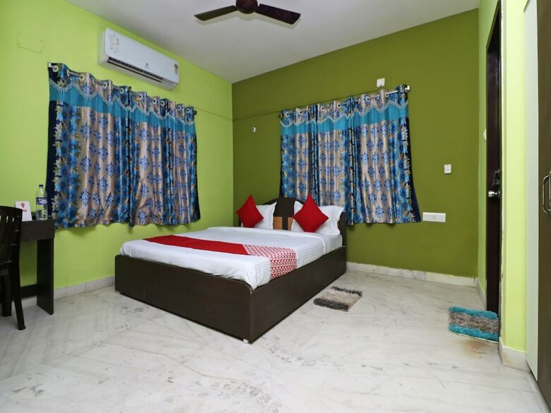 Hotel Oyo 7111 Fanindra Guest House