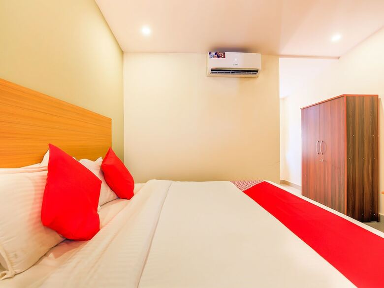 Hotel Oyo 23067 Kartik Resort