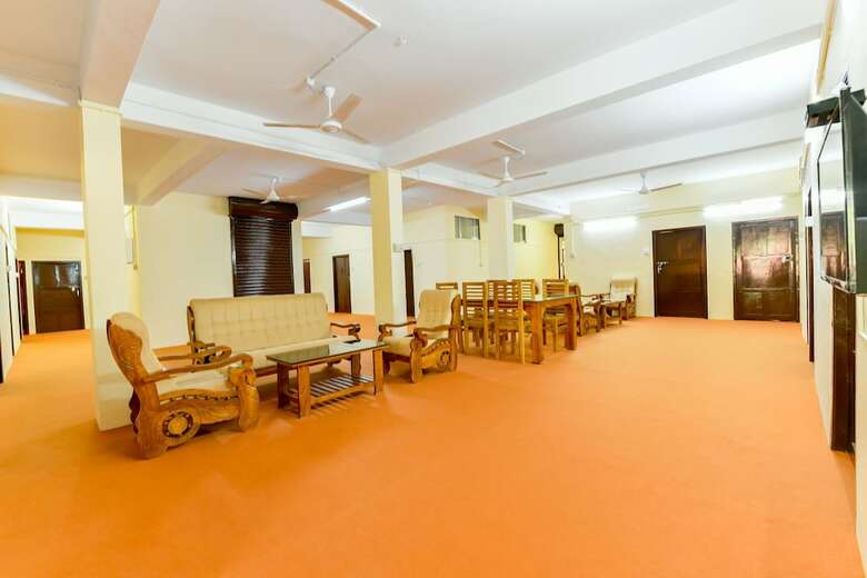 Hotel Oyo 24607 Lotus Residency