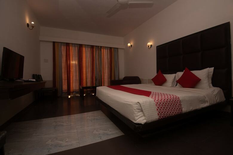 Hotel Oyo 19145 Martins Inn