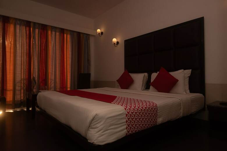 Hotel Oyo 19145 Martins Inn
