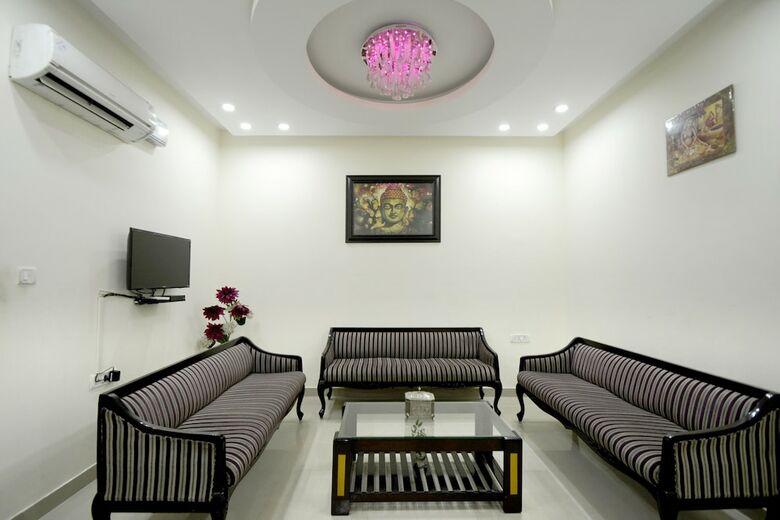 Oyo 22949 Hotel Heiwa Inn