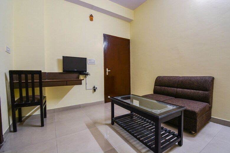 Oyo 16940 Hotel Royal Murli