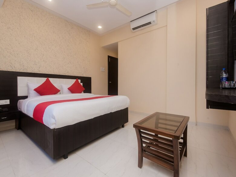 Hotel Oyo 17391 Arya Residency