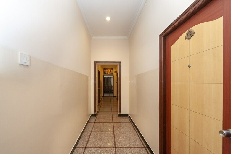 Hotel Oyo 22280 Kences Inn
